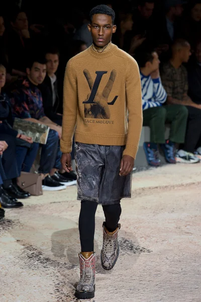 Look 30